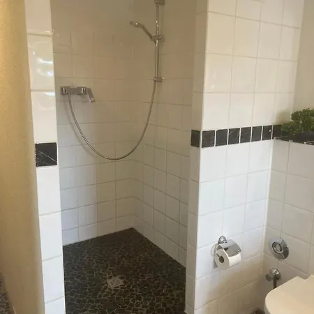 Schone In Messe Nahe Mit Privatparkplatz Appartement